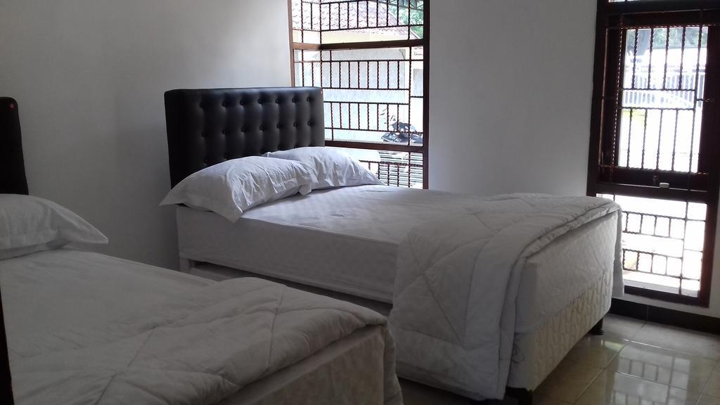 Dannu'S Homestay & Ijen, Bromo, Meru Betiri Sukomade Tours Banyuwangi  Exterior photo