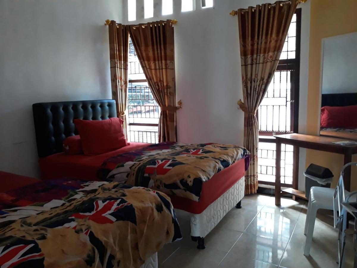 Dannu'S Homestay & Ijen, Bromo, Meru Betiri Sukomade Tours Banyuwangi  Exterior photo